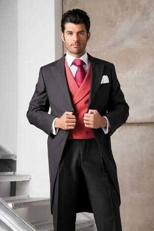 Por que no es un simple traje !!  es el traje del novio... - 8