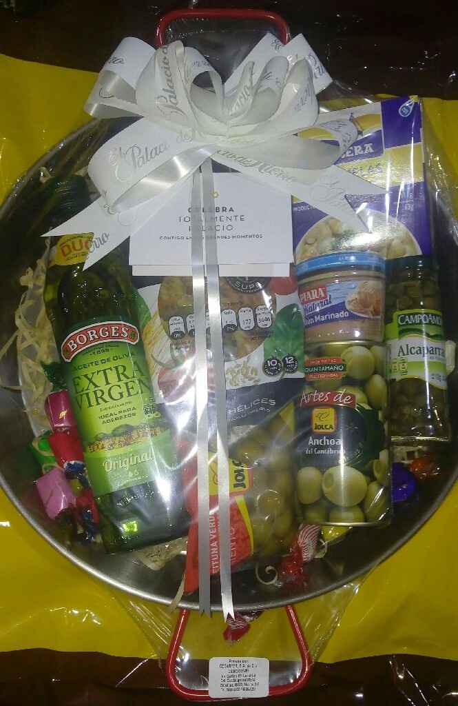 Mesa de regalos palacio de hierro - 1