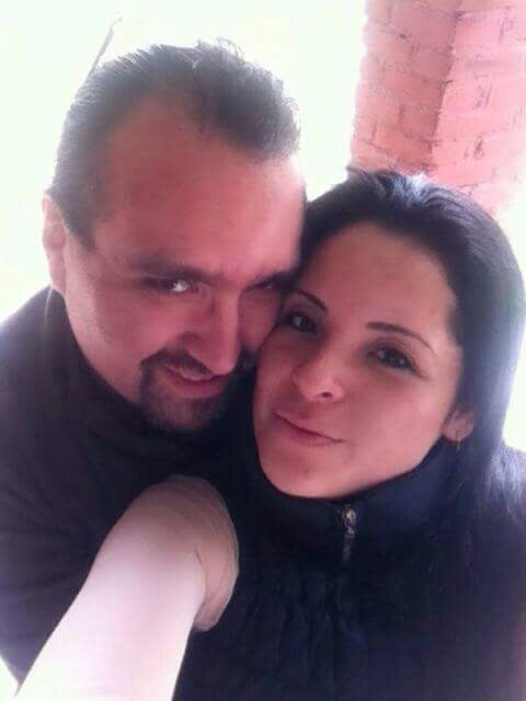 Fotos con su prometido.. - 1