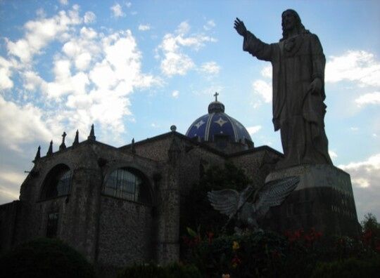 ¿Fotos de la Iglesia donde se casaran? - 3