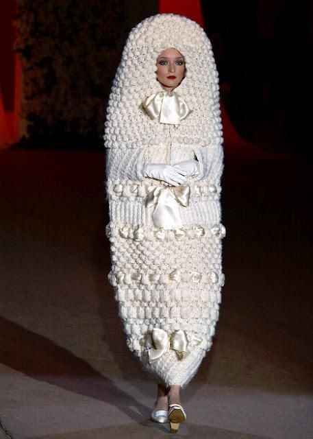 Vestido Bordado inspirado en las Muñecas Apilables Rusas 