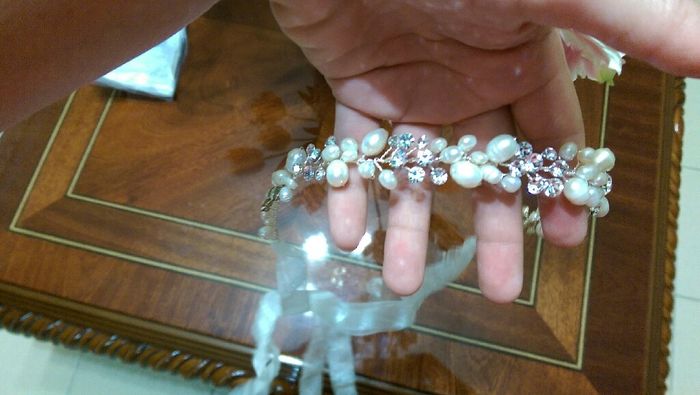 Aun sigo indecisa Headband o peineta...