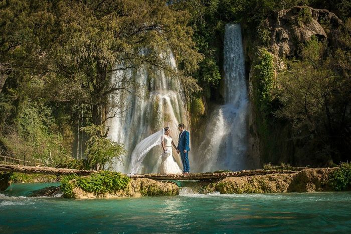 Sesión trash the dress cascada velo de novia - 1