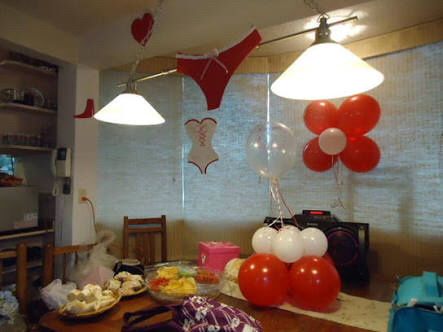 A 70 días, despedida de solteros mixta. - 2