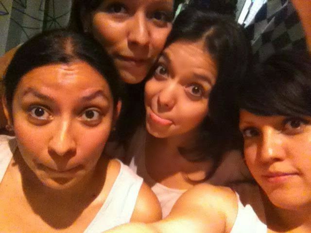 DAMAS DE HONOR EN EL PROBADOR FELICES