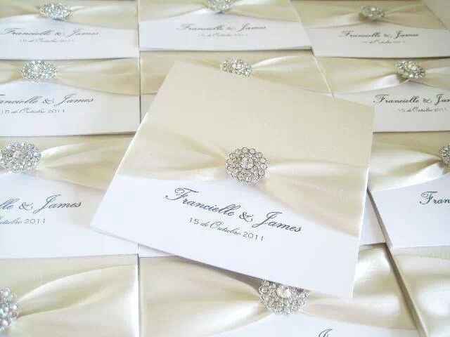 Invitaciones con broche - 12
