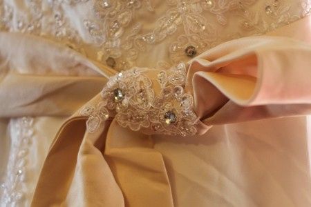 un pequeño detalle del vestido