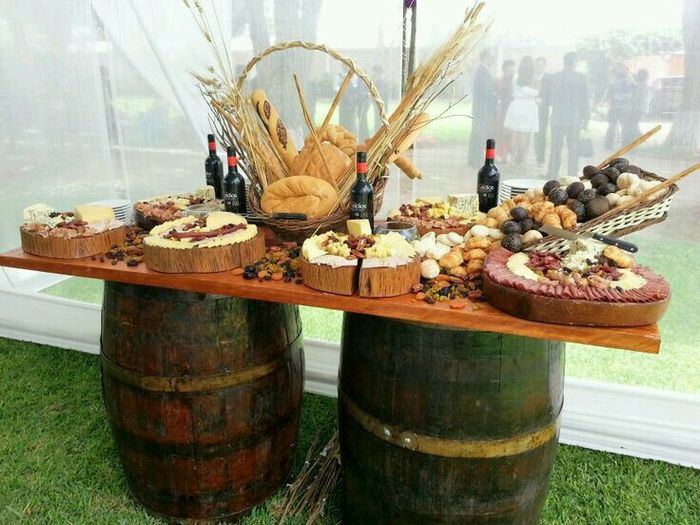 Mesa de quesos y carnes frías - 4