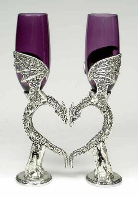 Copas para el brindis en tonos oscuros 6