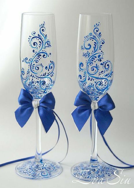 Copas para el brindis en tonos oscuros 10