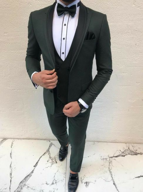 Trajes de novio en colores oscuros - 5