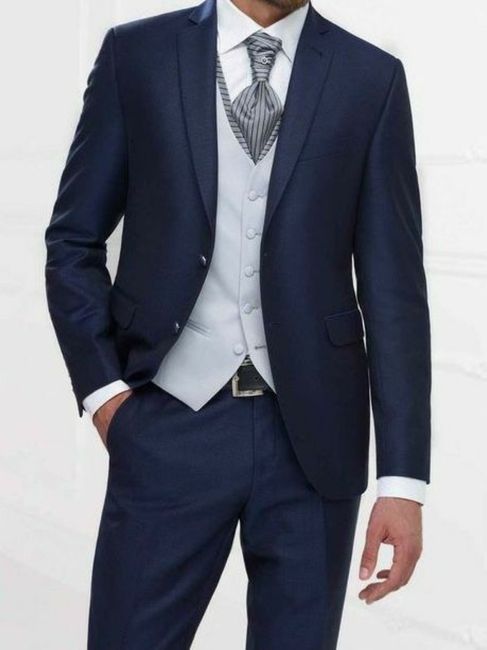 Trajes de novio en colores oscuros - 11