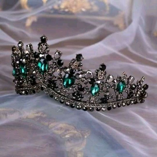 Tiaras en tono oscuro 10