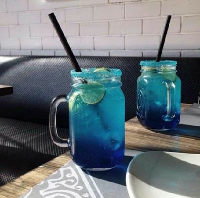 Bebidas en tu gran día en colores oscuros - 5