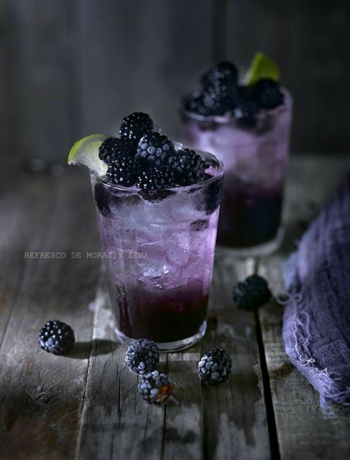 Bebidas en tu gran día en colores oscuros 10