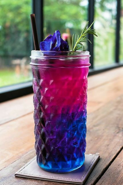 Bebidas en tu gran día en colores oscuros 12