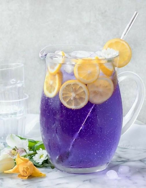 Bebidas en tu gran día en colores oscuros 15
