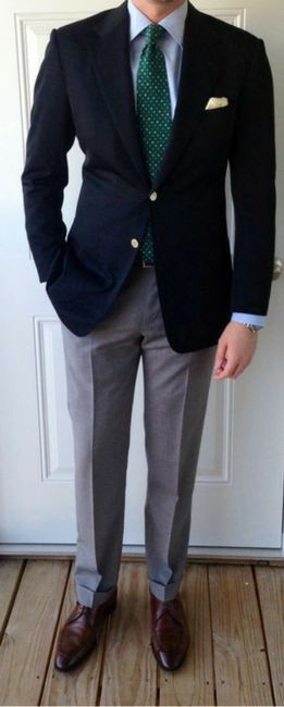 Corbatas en tonos oscuros 3