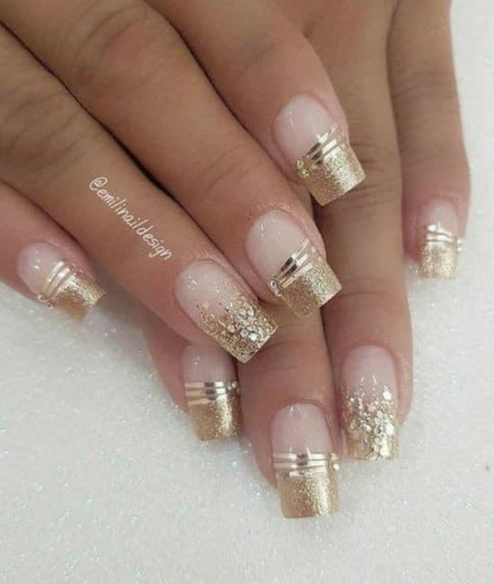 Uñas doradas para novia 7