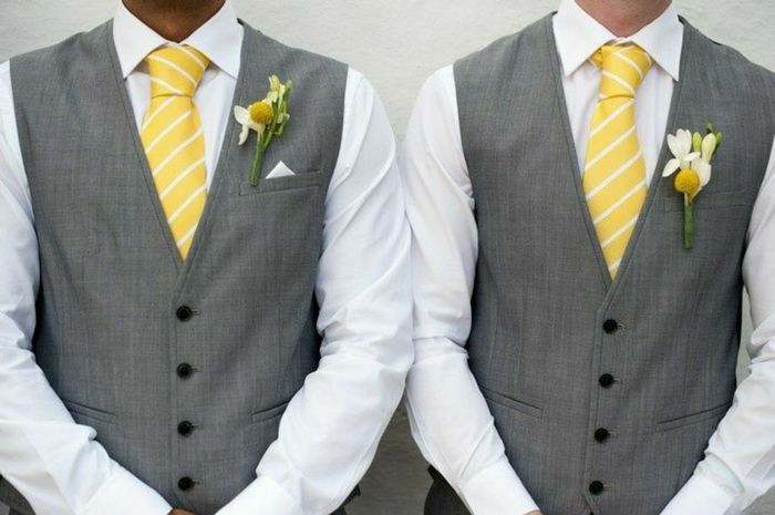 Corbatas en amarillo para el novio 💛💛 2