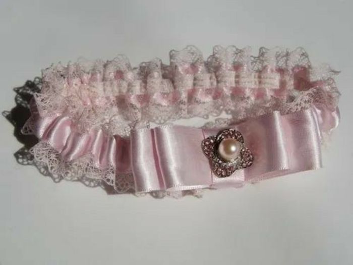 Liga de novia en color rosa 6