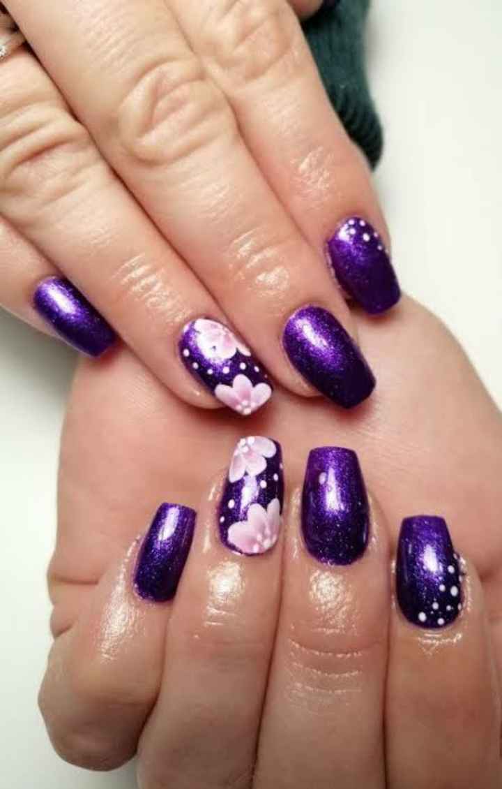 Uñas en tono morado 🌈 - 9