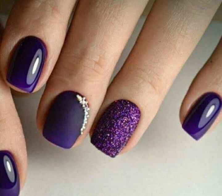 Uñas en tono morado 🌈 - 11