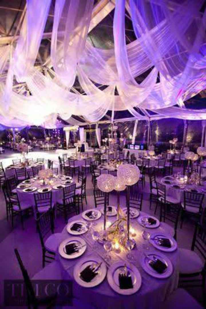 Decoración de salon en tonos morado - 5