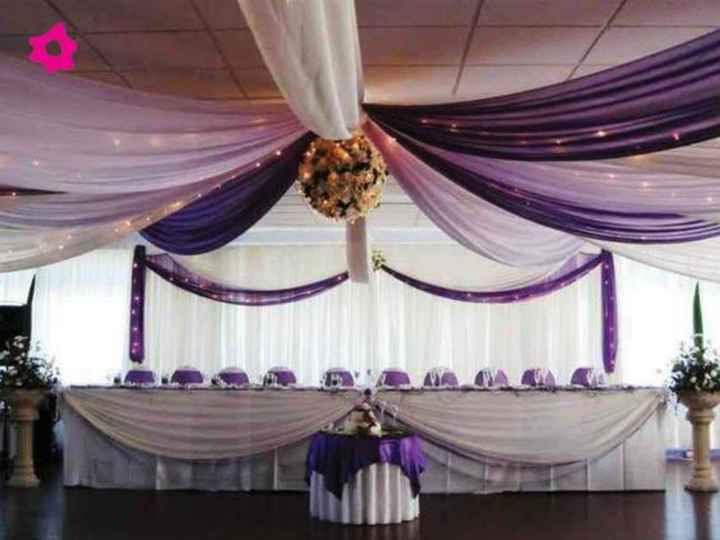 Decoración de salon en tonos morado - 8