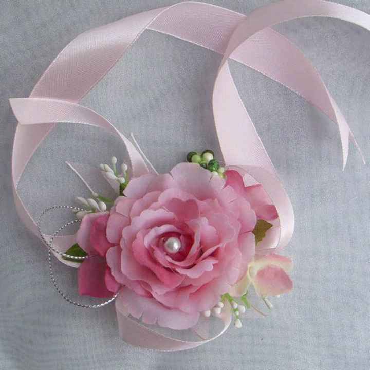 Corsage para damas de honor rosa 🎀 - 4
