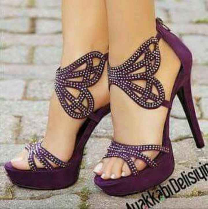 Zapatos de novia en colores oscuros - 9