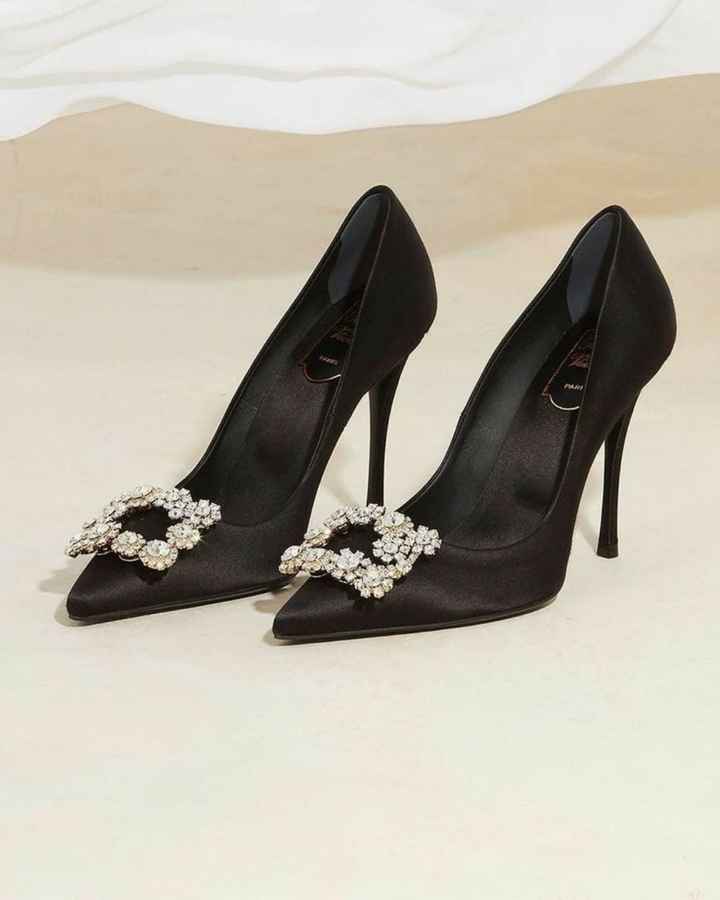 Zapatos de novia en colores oscuros - 16