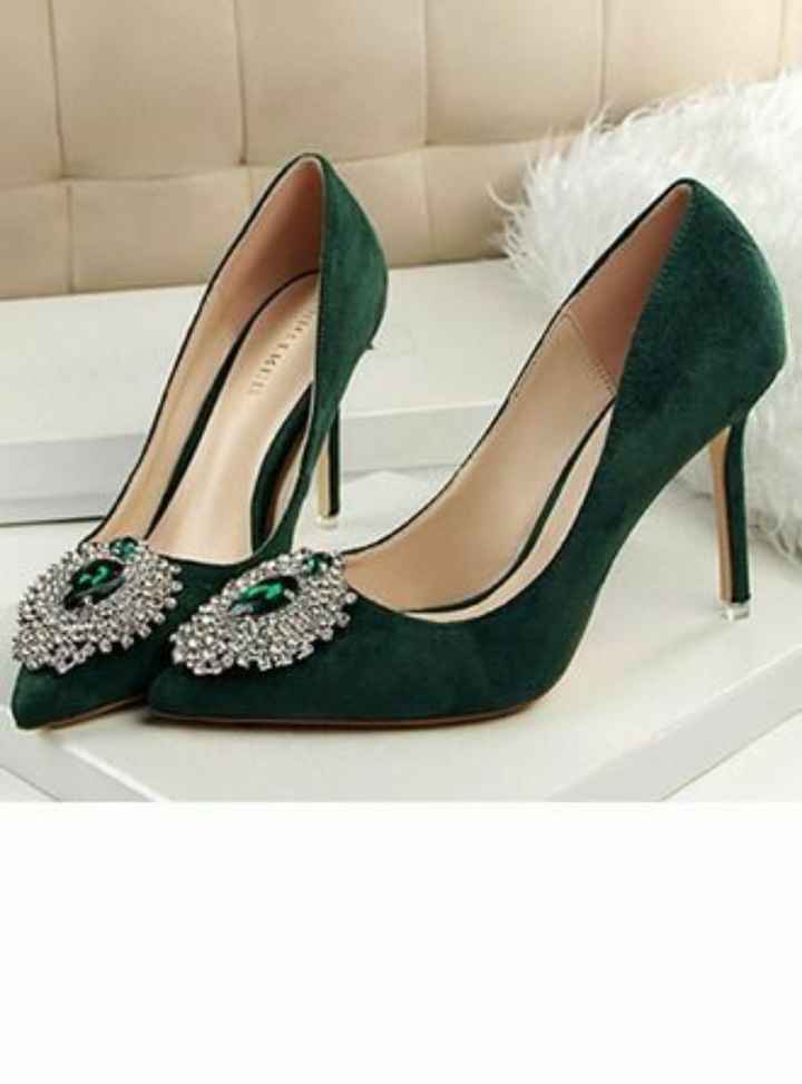 Zapatos de novia en colores oscuros - 17