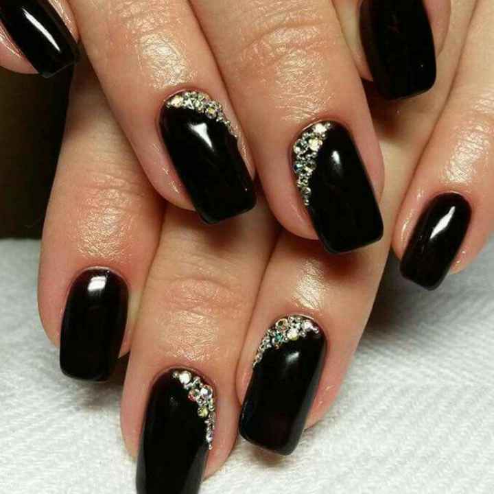 Uñas en color negro - 10