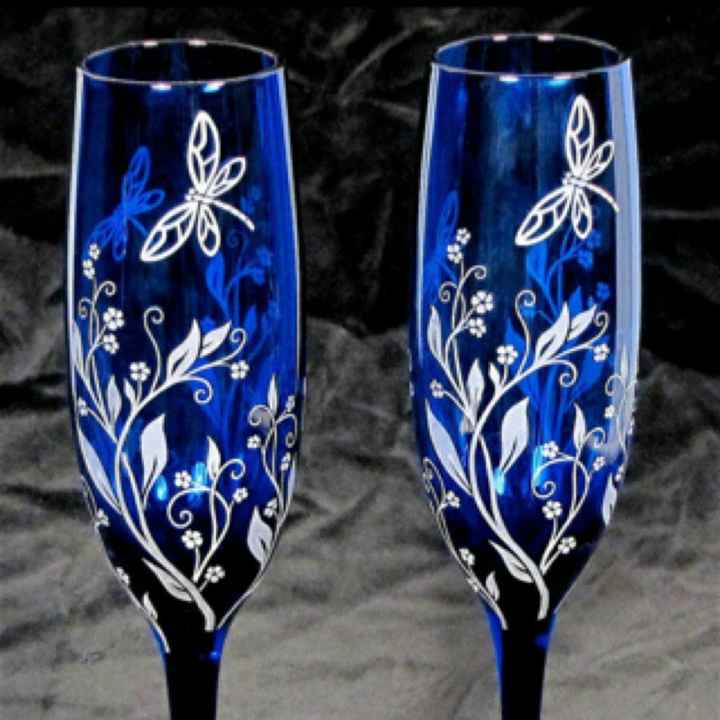 Copas para el brindis en tonos oscuros - 4