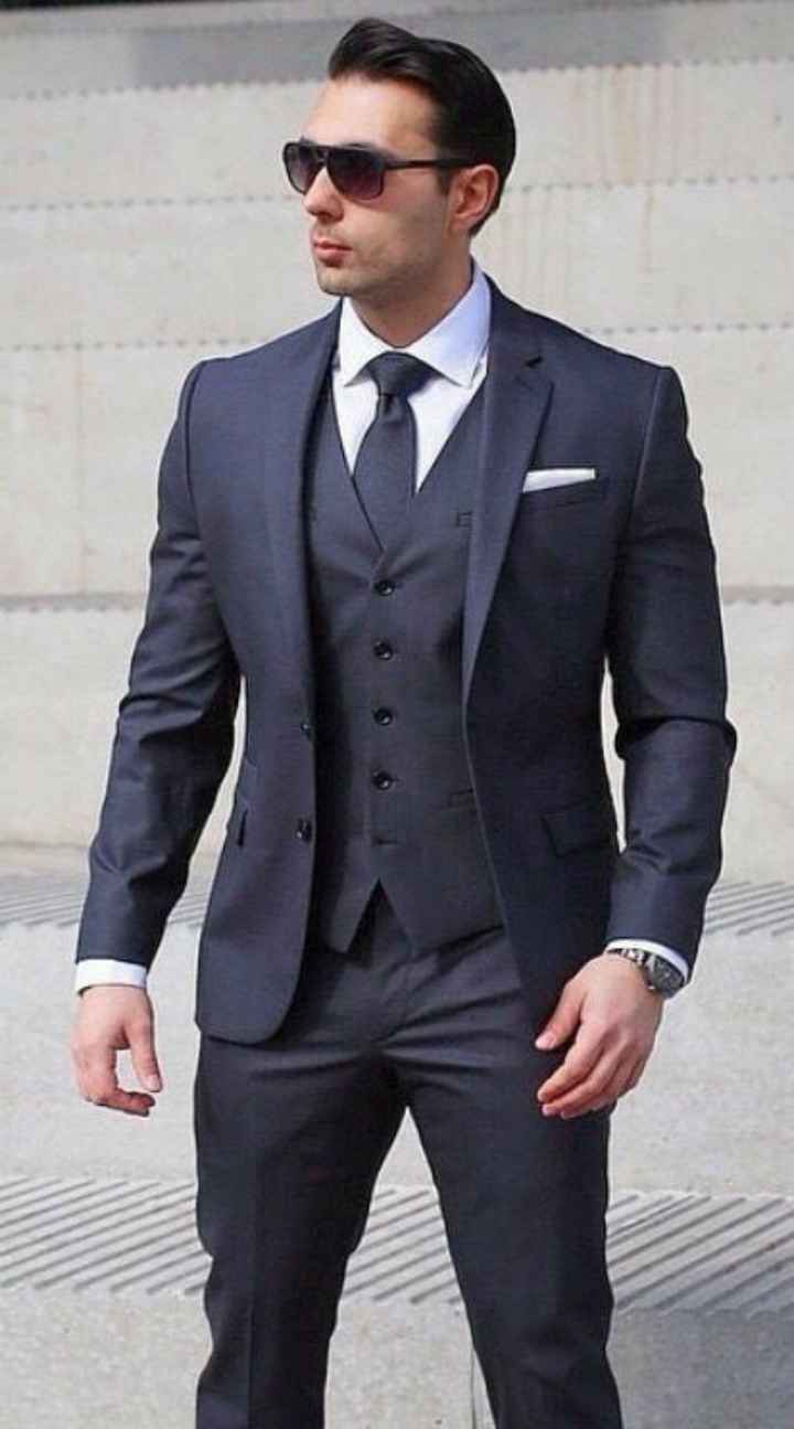 Trajes de novio en colores oscuros - 4