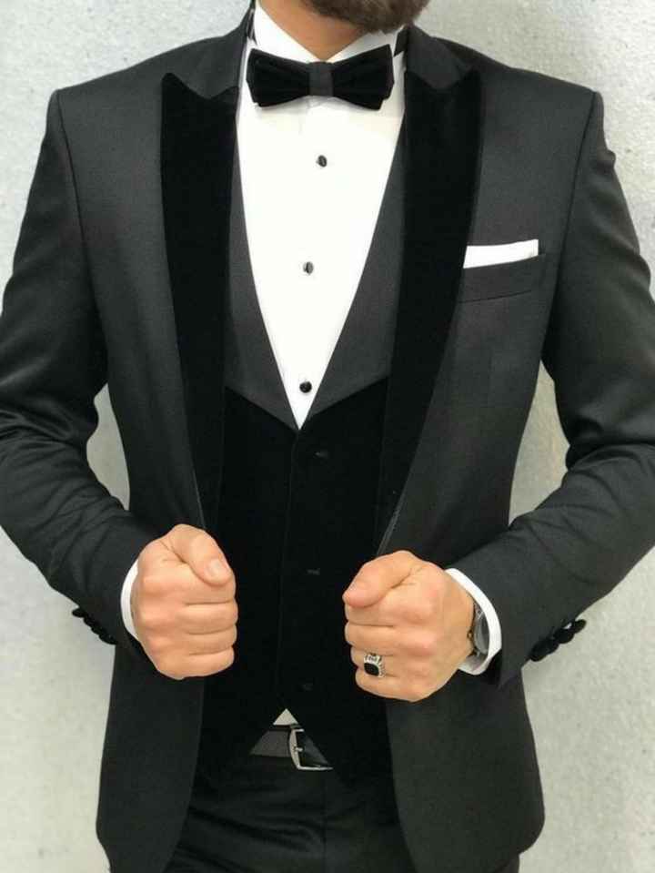 Trajes de novio en colores oscuros - 10