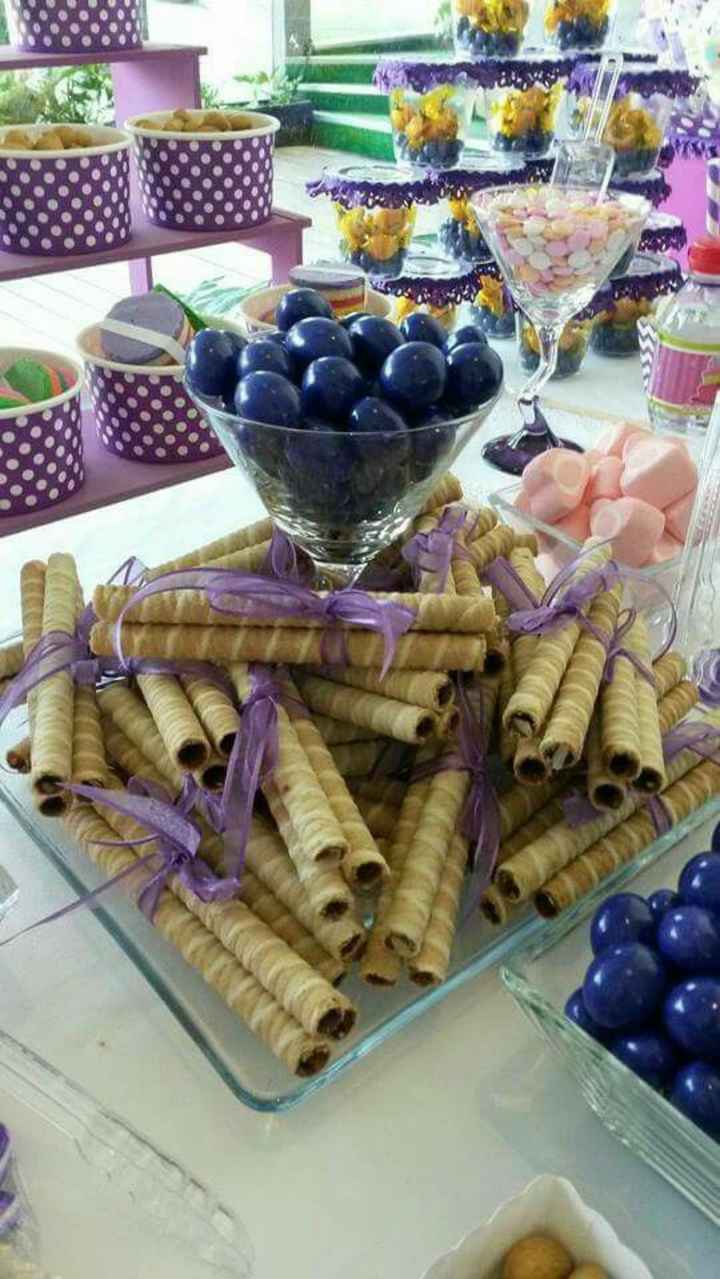 Mesa de dulces en colores oscuros - 15
