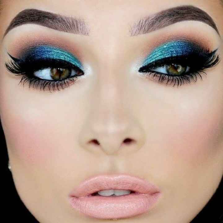 Maquillaje en tonos oscuros - 2