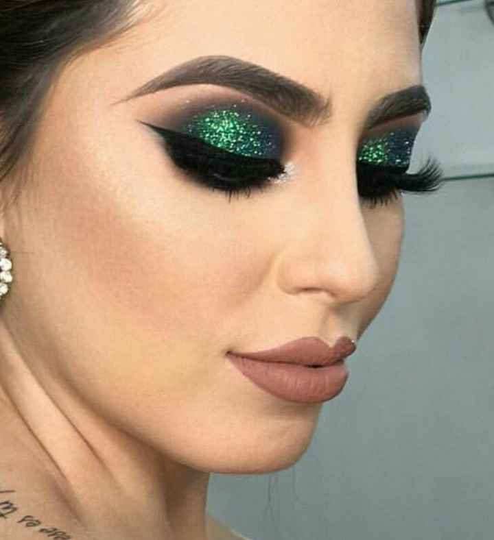 Maquillaje en tonos oscuros - 4
