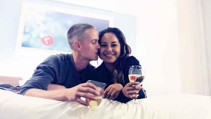 Presuman a sus futuros Maridos  - 1