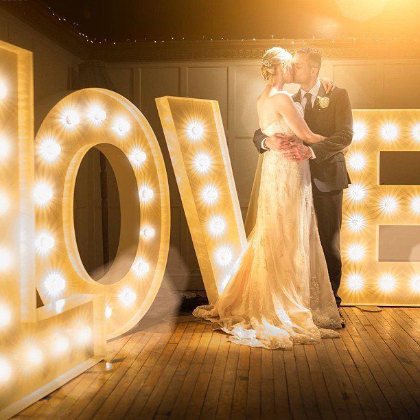 Sesión de fotos con letras luminosas - 9