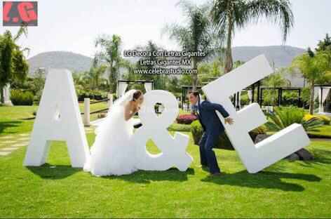 Sesión de fotos con letras luminosas - 7