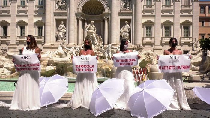 Protesta de Novias Covid 👰😷 1