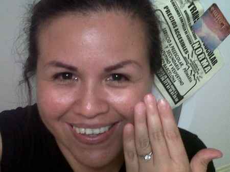 YOP FELIZ CON MI ANILLO