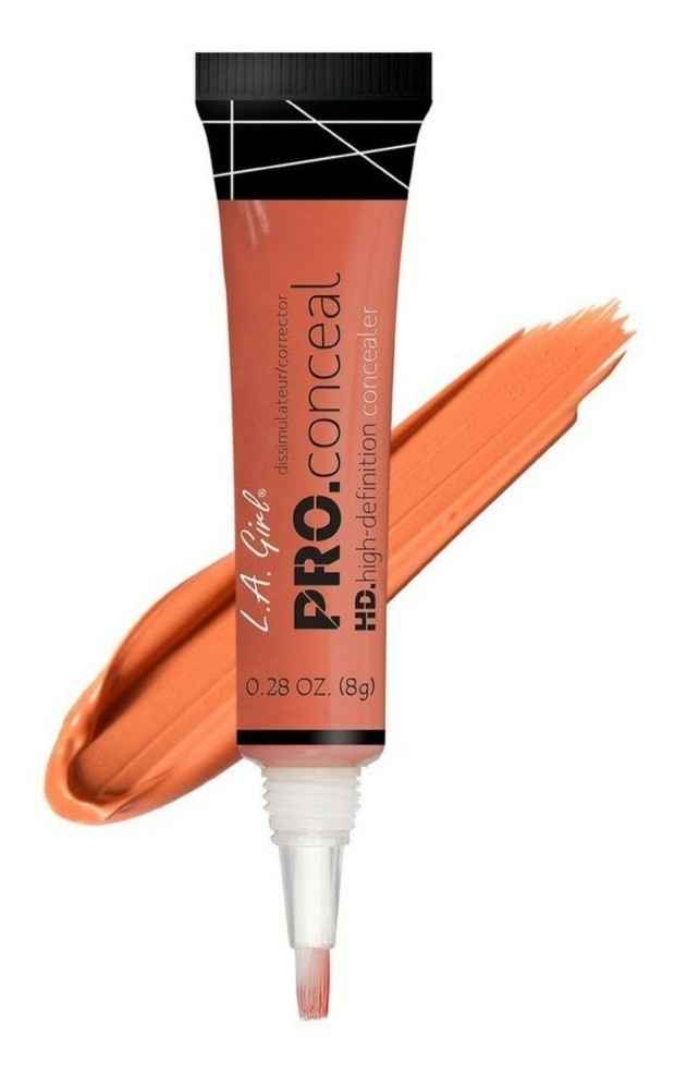 3. Corrector Naranja: Por último, cuando me maquillo, me pongo un poquito de corrector naranja en la