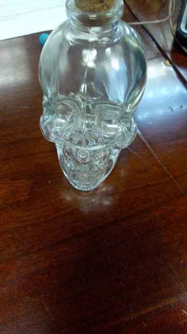 los del cadáver de la novia (tu copa nunca estará vacía porque yo seré tu vino) en estos vasitos muy