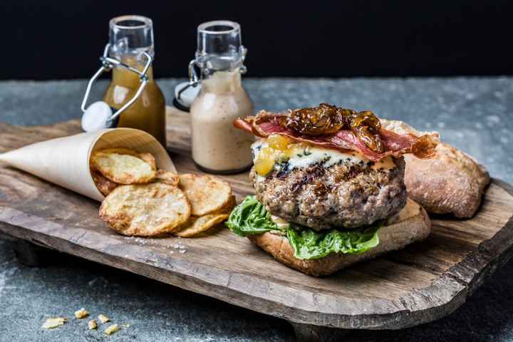 hamburguesas y chips 