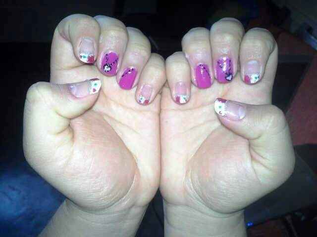 Mi novio me decora las uñas !! - 3