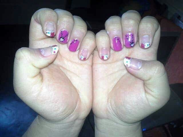 Mi novio me decora las uñas !! - 3